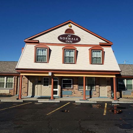Norwalk Inn Экстерьер фото