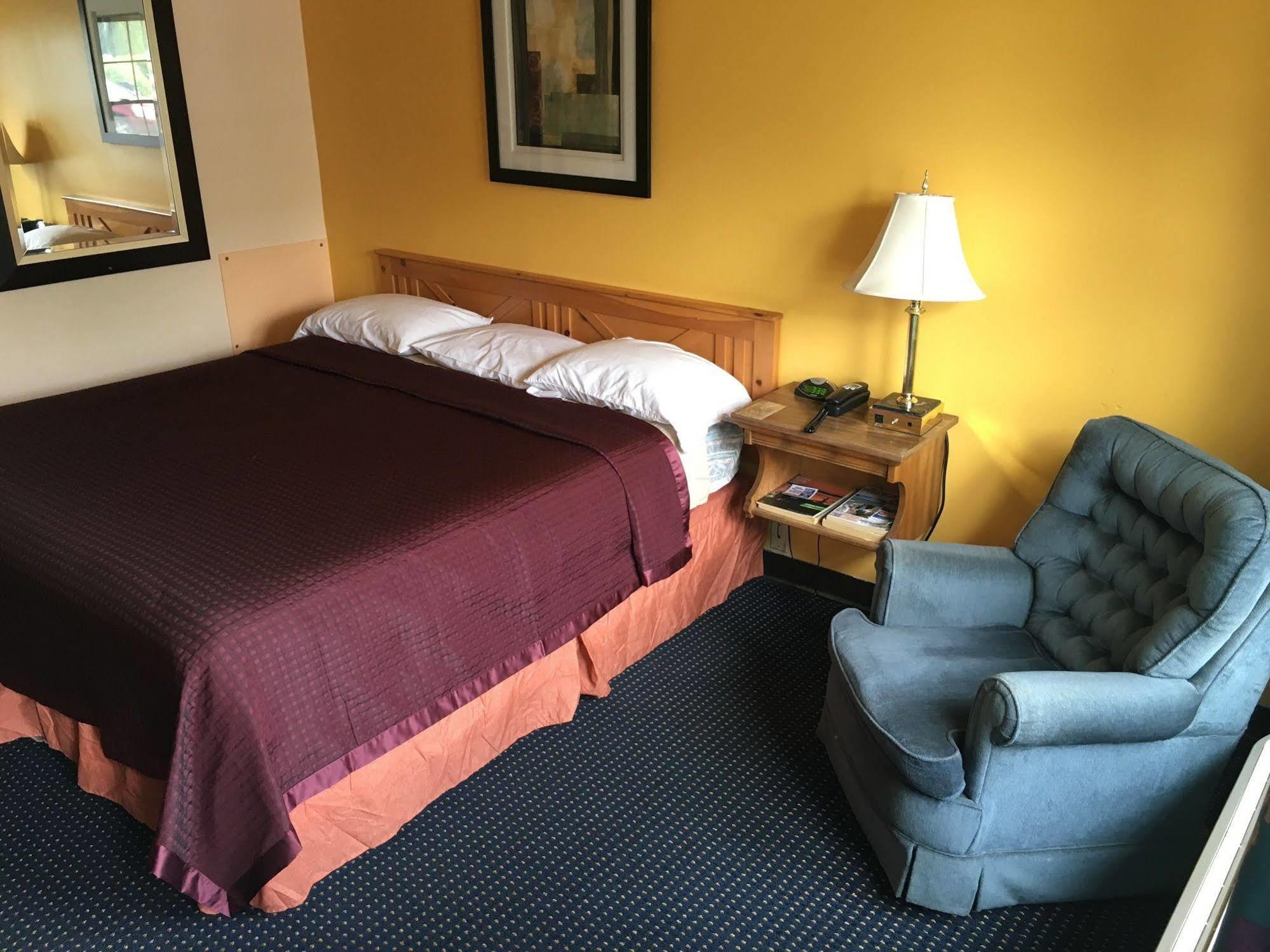 Norwalk Inn Экстерьер фото